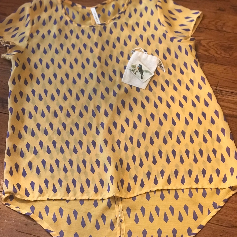 Teenplo yellow patterned shirt. Small